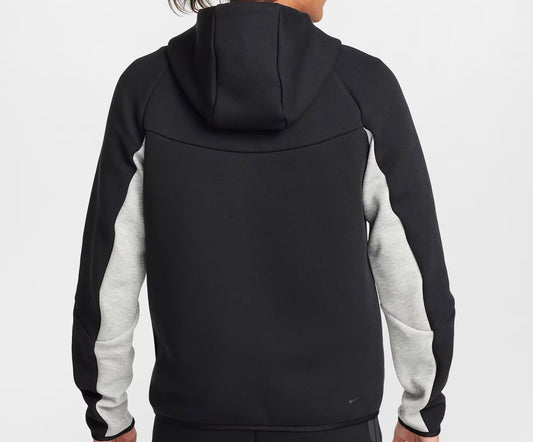 Nike Tech
Men's Fleece Windrunner Full-Zip Jacket