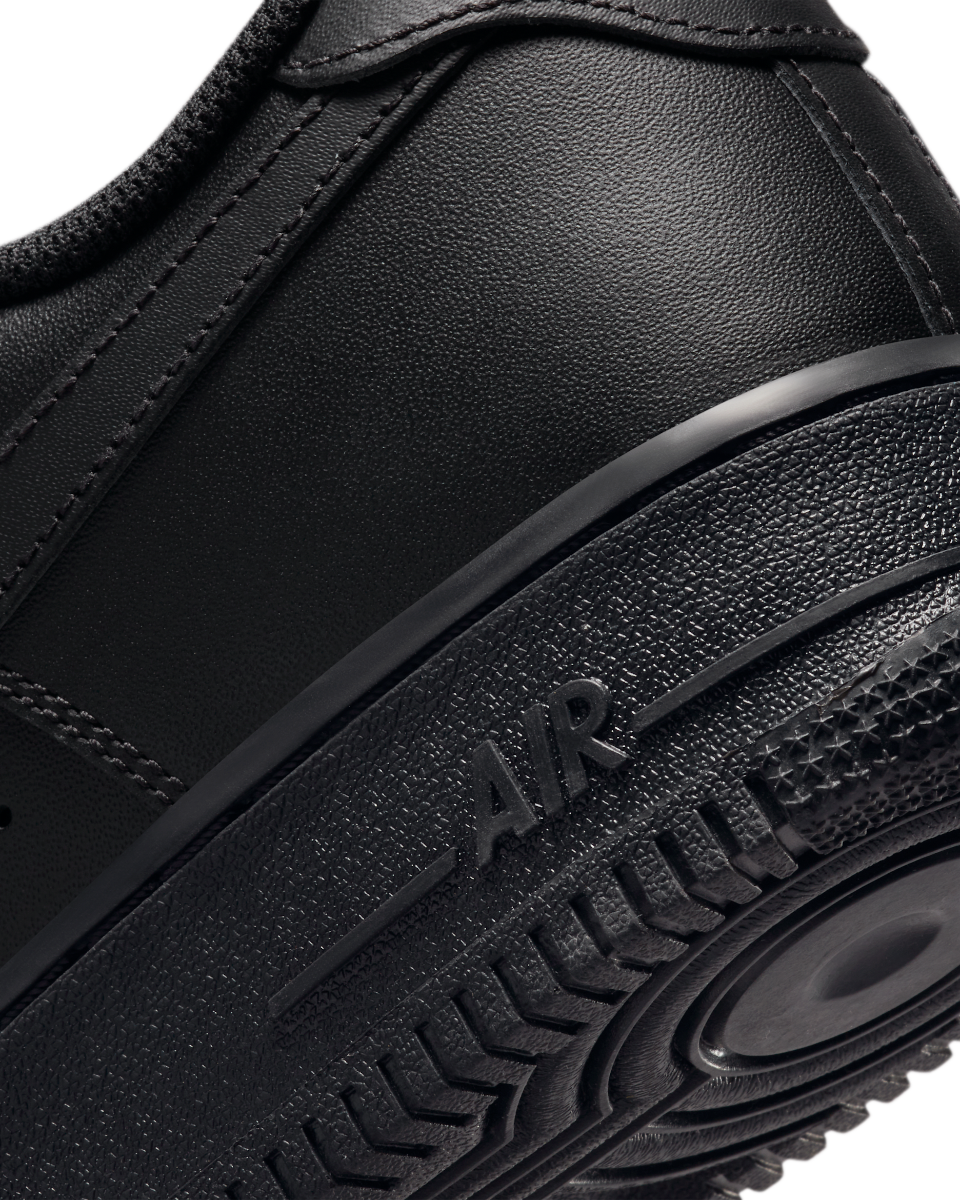 Nike Airforce 1 ‘’ ALL BLACK ”