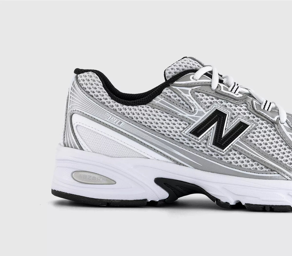 New Balance 740 White / black / silver